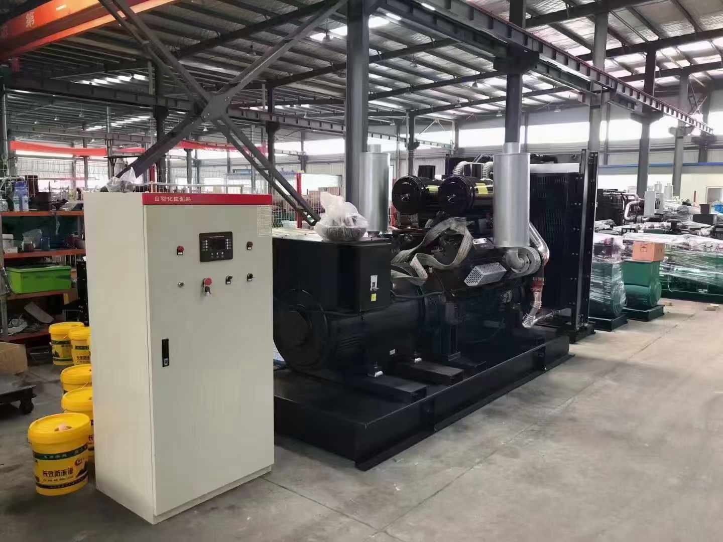 梅州柴油发电机运行时的噪音和振动水平如何?