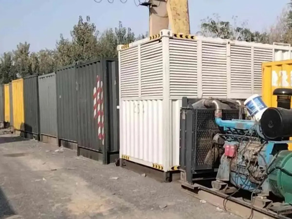 梅州200KW柴油发电机机组每小时油耗是多少？